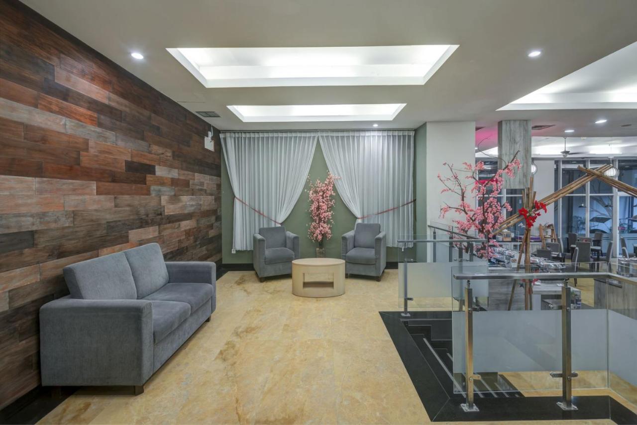 Quest Hotel Darmo - Surabaya By Aston Dış mekan fotoğraf