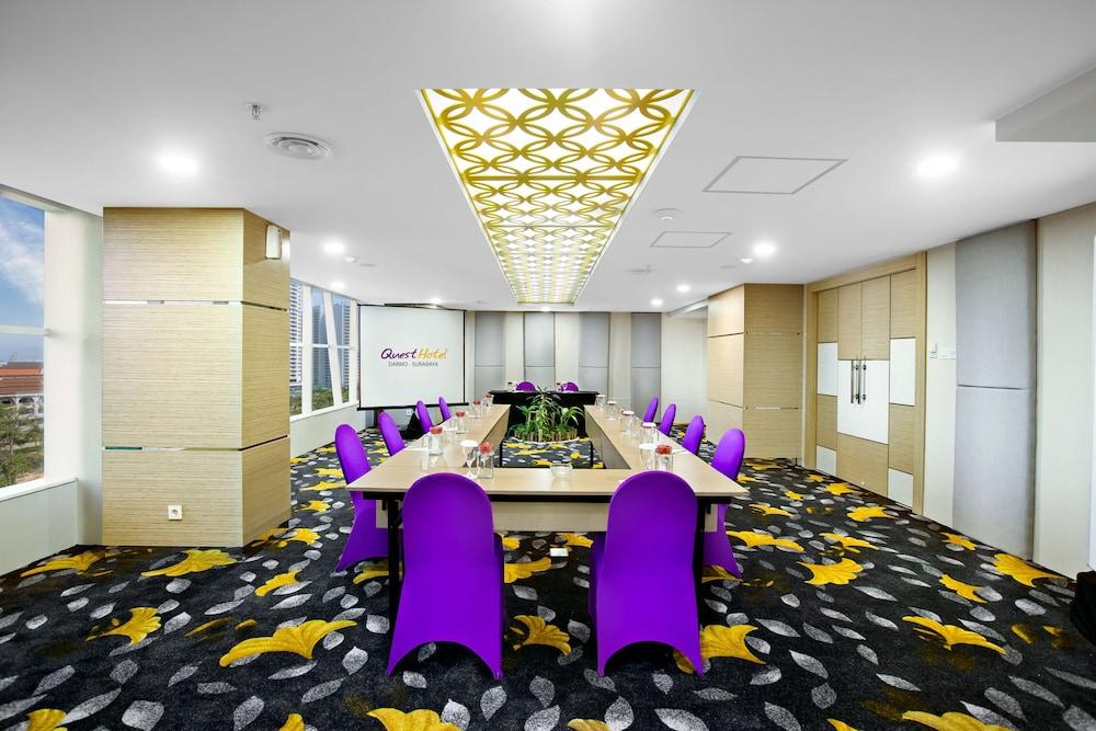 Quest Hotel Darmo - Surabaya By Aston Dış mekan fotoğraf