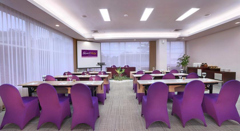 Quest Hotel Darmo - Surabaya By Aston Dış mekan fotoğraf