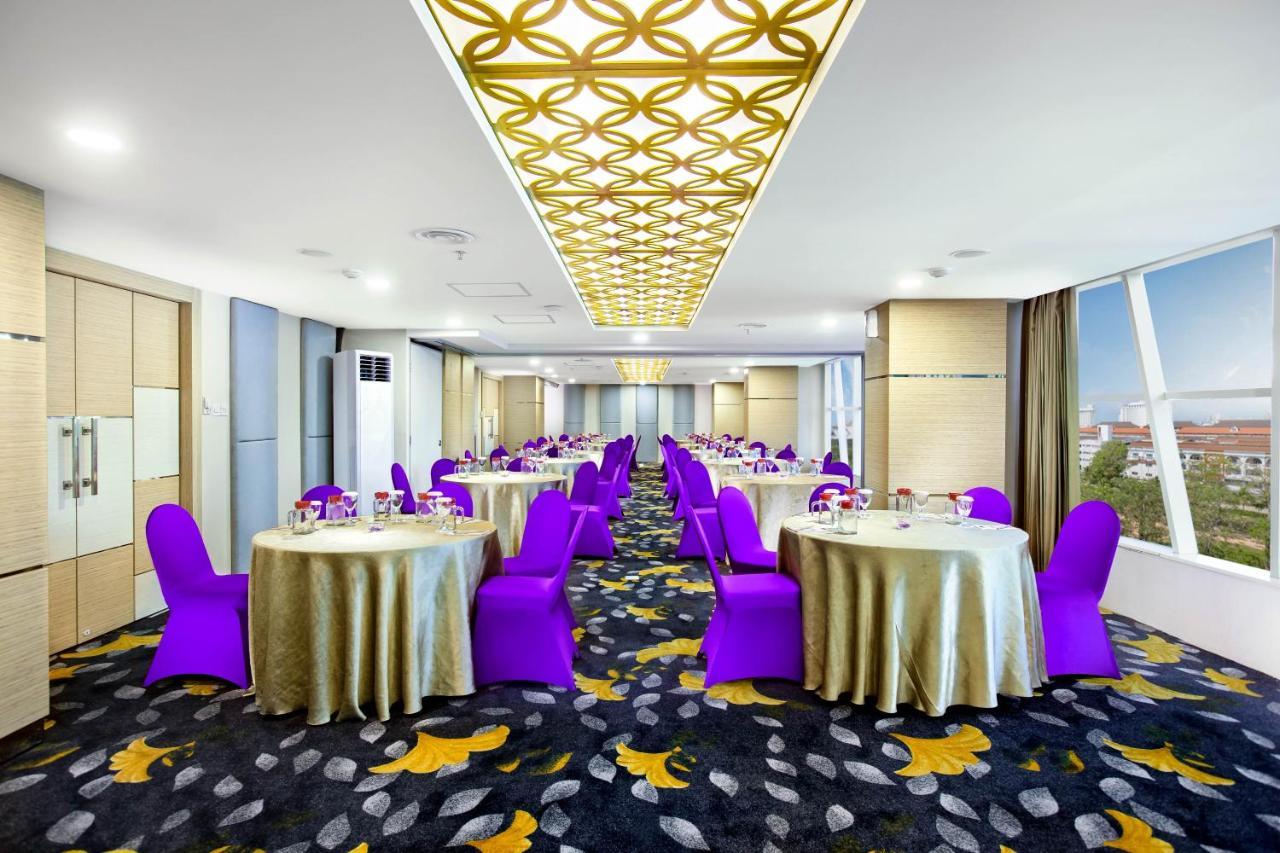 Quest Hotel Darmo - Surabaya By Aston Dış mekan fotoğraf