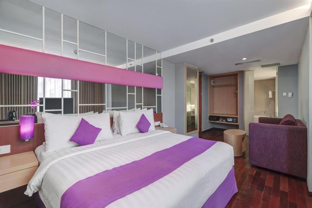 Quest Hotel Darmo - Surabaya By Aston Dış mekan fotoğraf