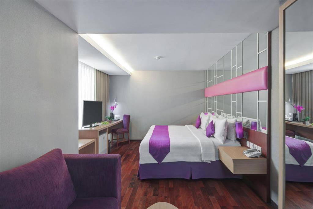 Quest Hotel Darmo - Surabaya By Aston Dış mekan fotoğraf