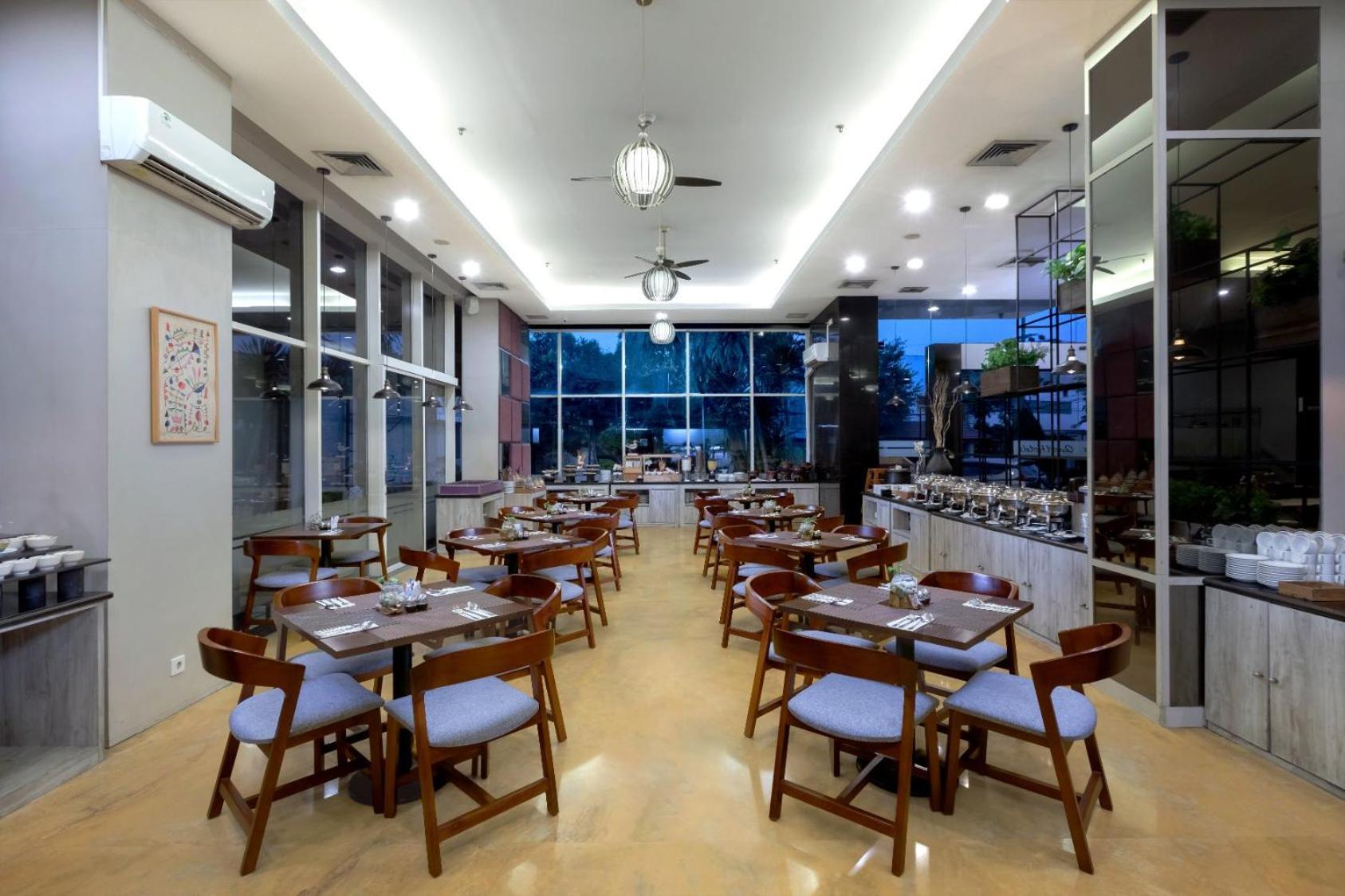 Quest Hotel Darmo - Surabaya By Aston Dış mekan fotoğraf