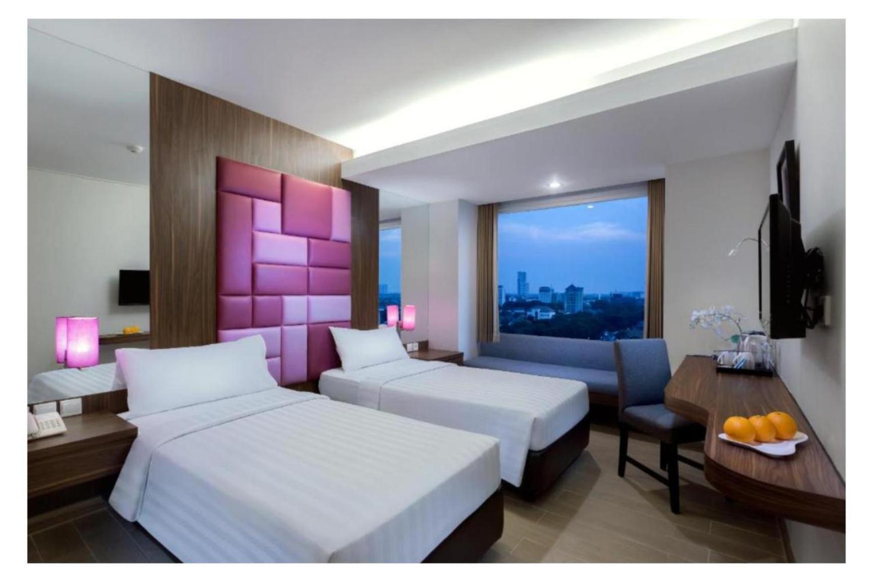 Quest Hotel Darmo - Surabaya By Aston Dış mekan fotoğraf